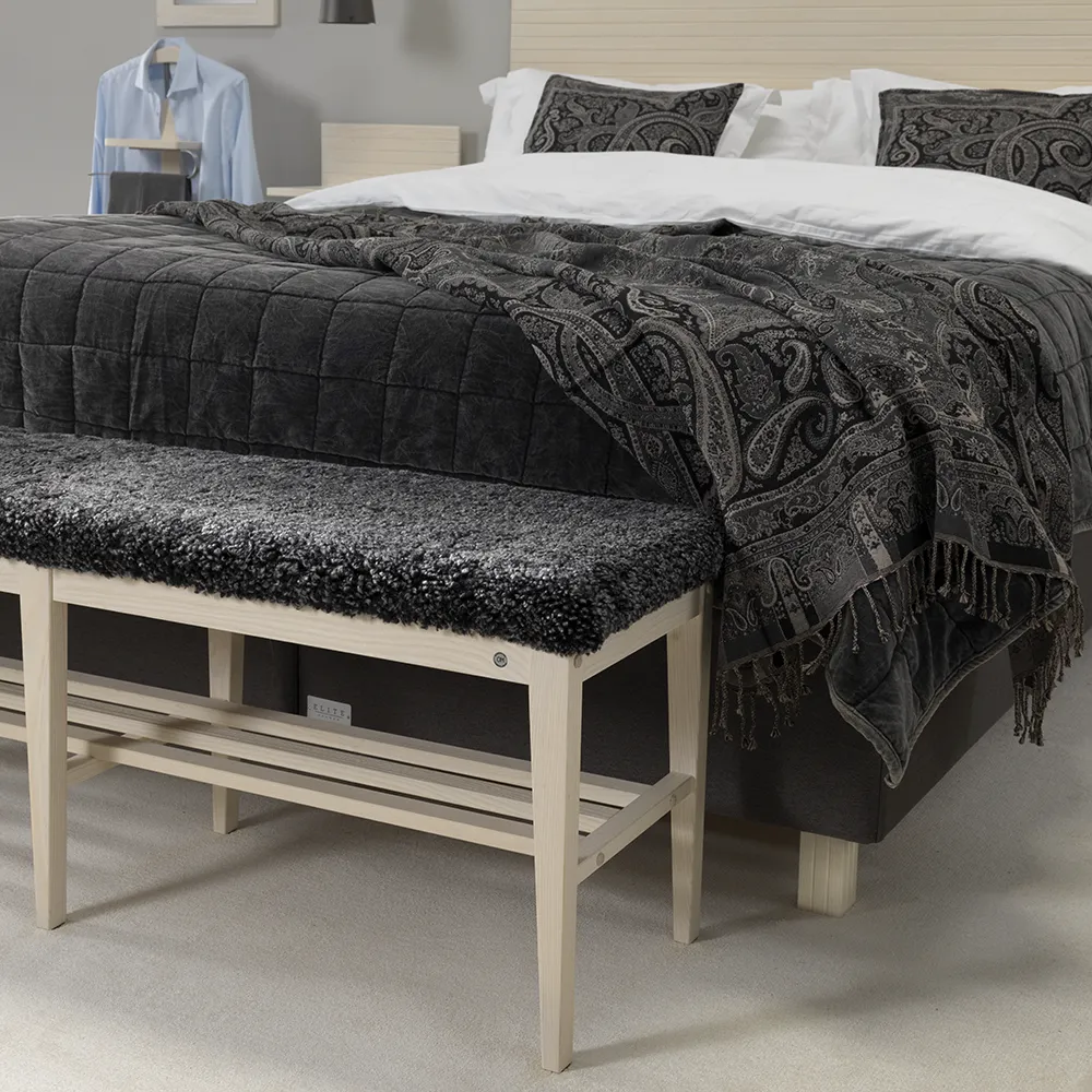 Nadja Bænk 130 cm Hvid olieret ask/fåreskind mørkegrå