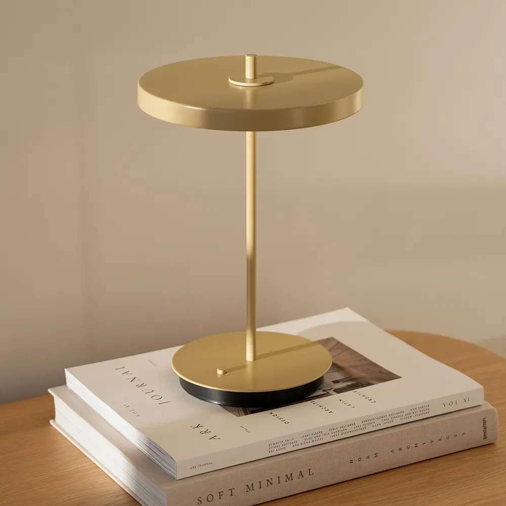 Asteria Move Monochrome Bærbar lampe Butter Yellow