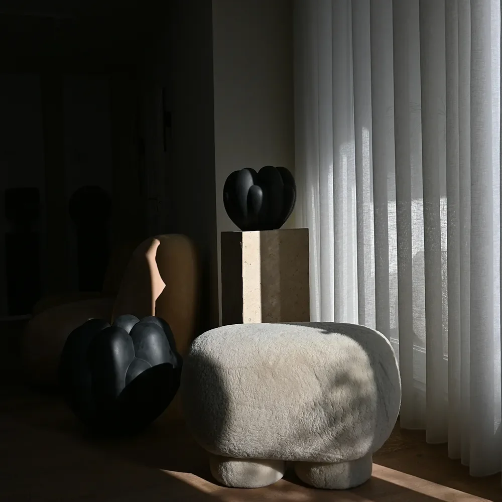 Big Foot Bænk, Petit - Fåreskind