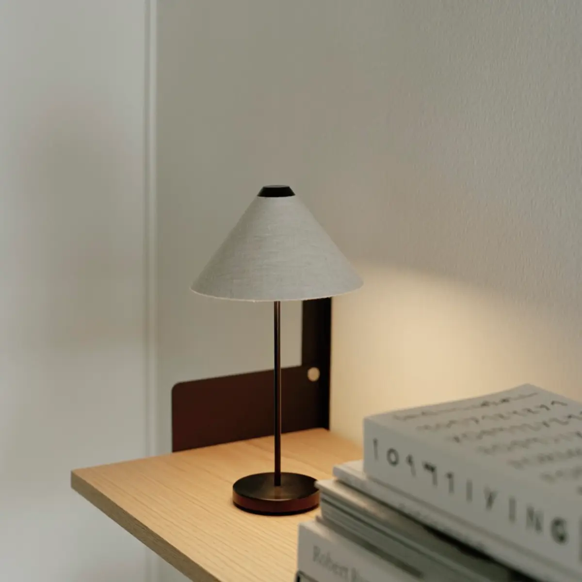 Brolly Bordlampe Linned