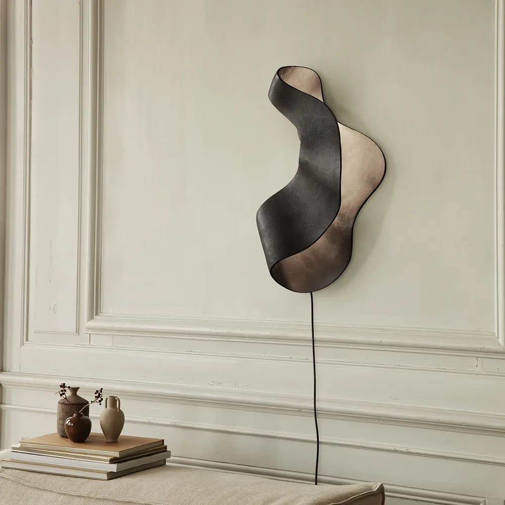 Oyster Wall Lamp - Black