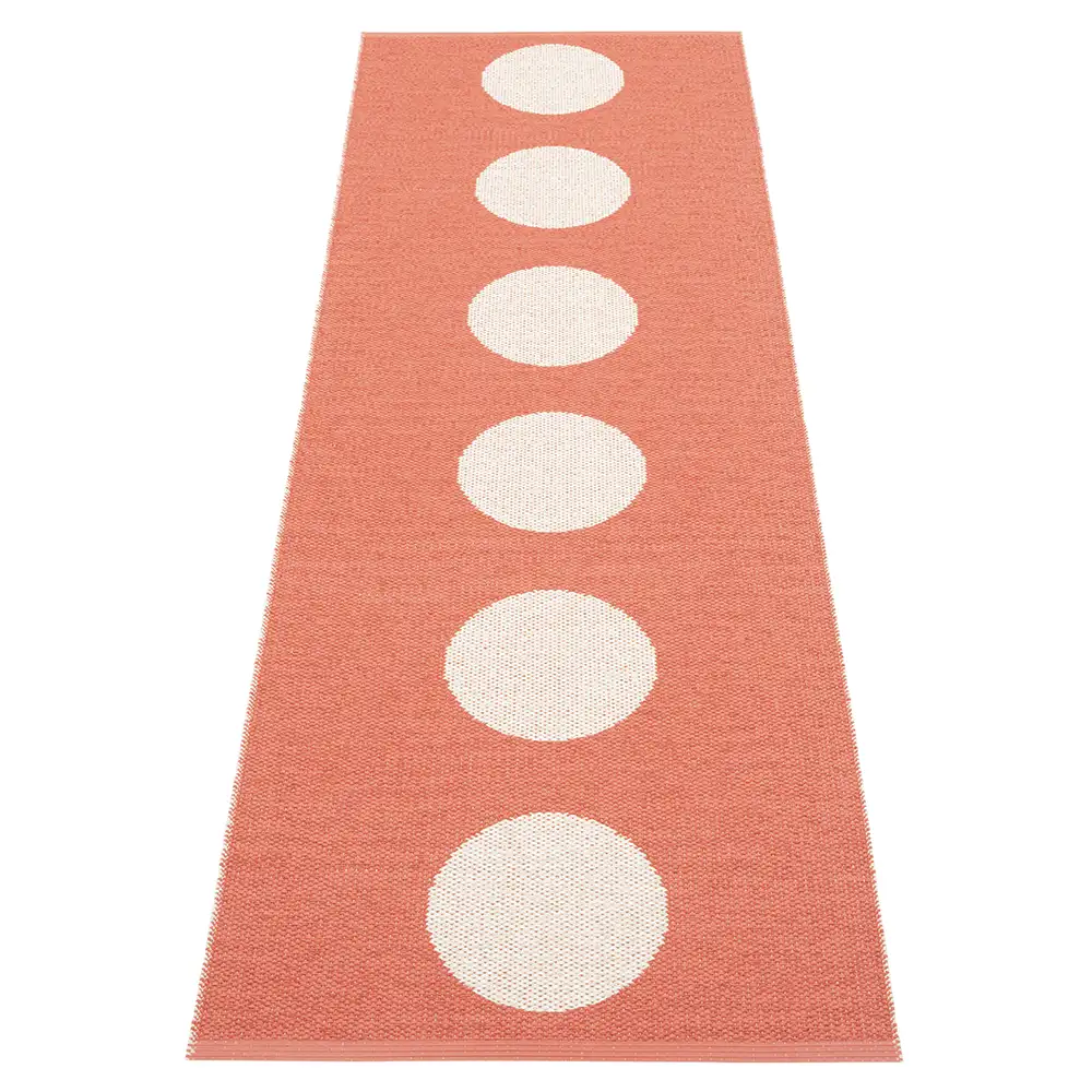 Pappelina, Vera tæppe 70x225 cm Flamingo