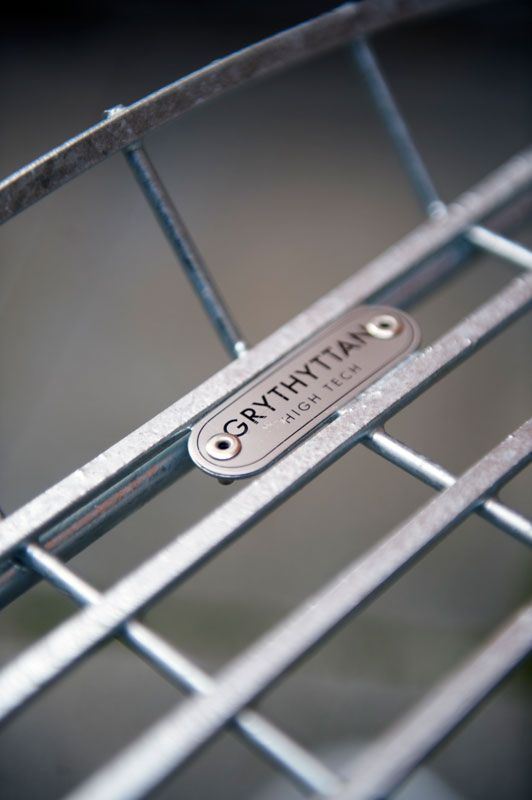 Bord High Tech 60 Hvid Laminat/Varmgalvaniseret Understel Grythyttan Stålmöbler