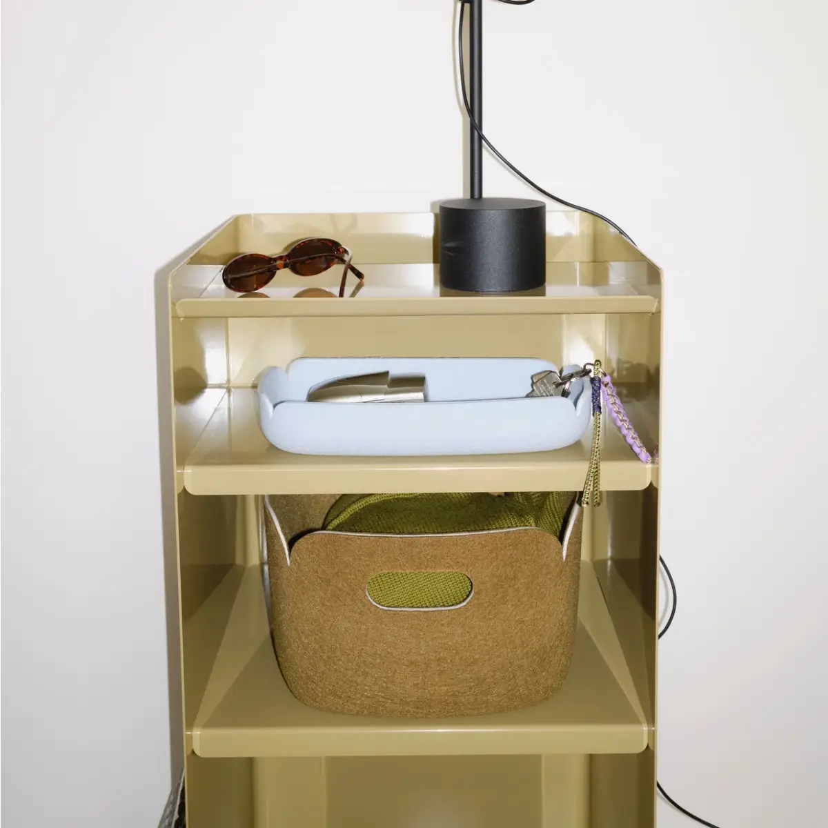Folded Trolley højde 61,5 cm (udslået) – Mørk beige-grøn