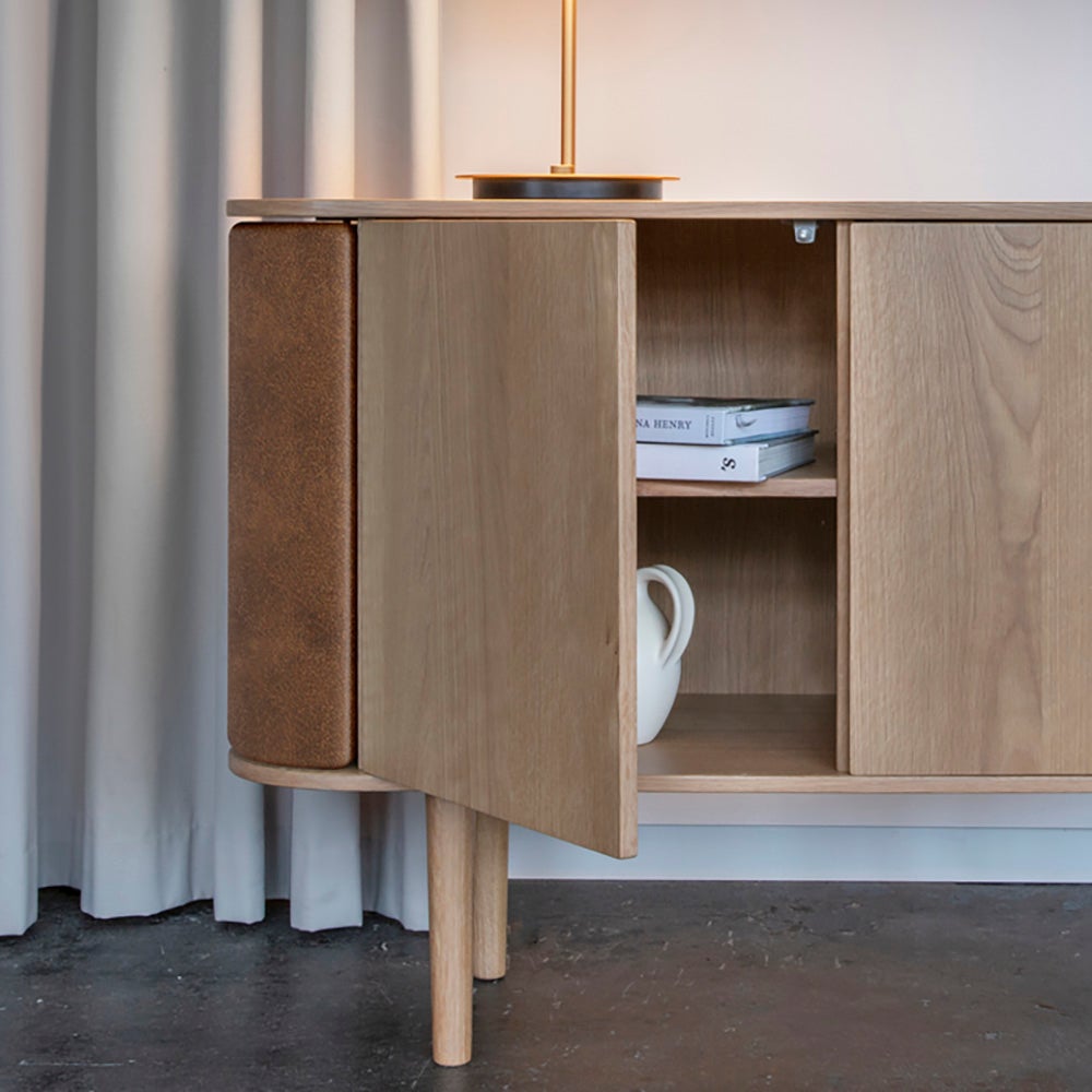 Treasures skab med 2 låger, egetræ/brown faux leather