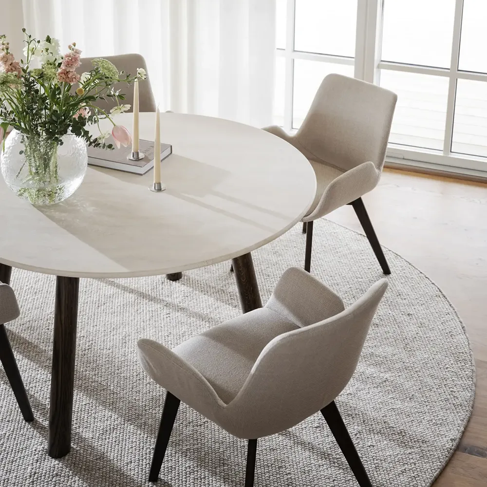 Taransay spisebord Ø125 cm beige travertin/brun eg