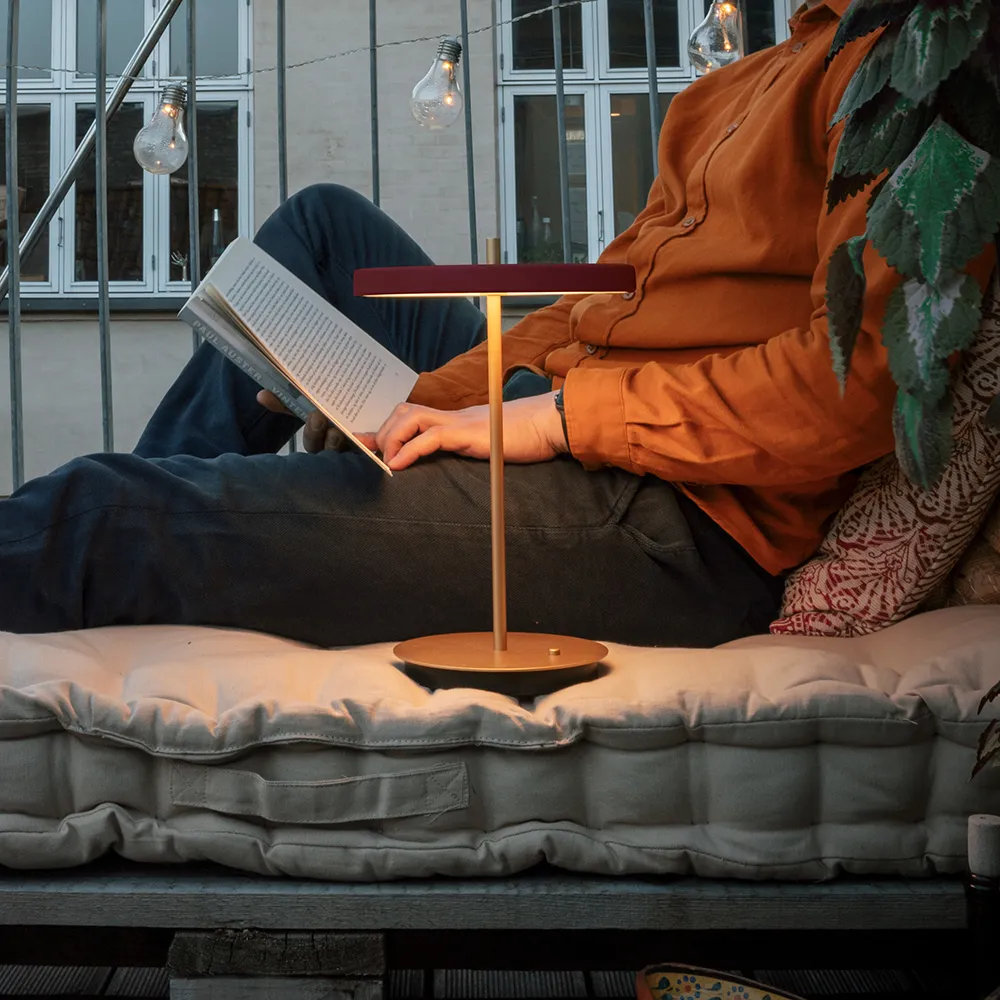 Asteria Move Bærbar lampe Ruby Red