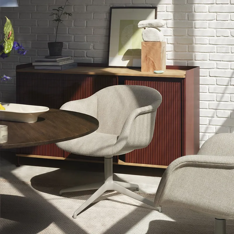 Enfold skænk 148 x 45 cm  - oiled oak Deep Red