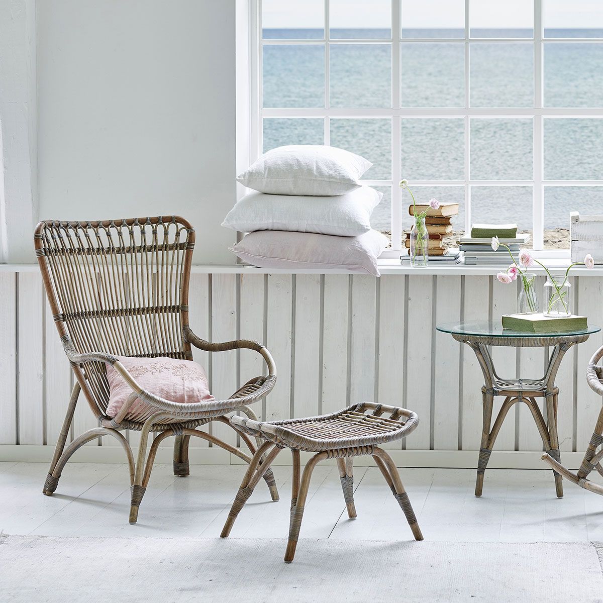 Monet Fodskammel rattan Taupe