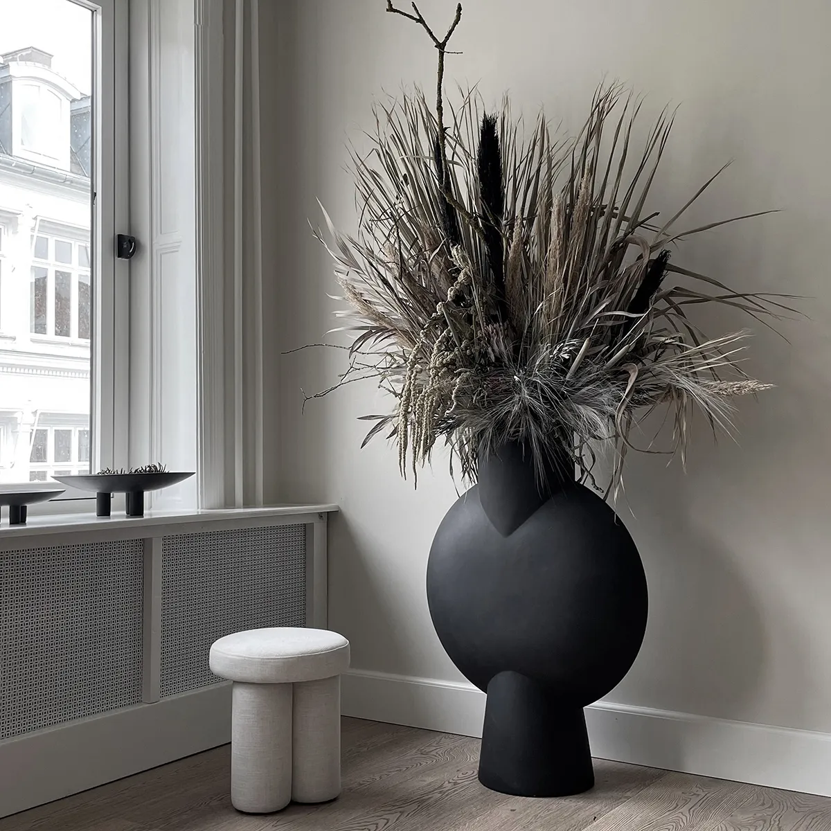 Håndmalet vase Sphere Bubl Giant Coffee H100 cm