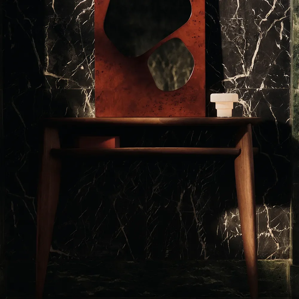 Aflastningsbord i Valnød Feve