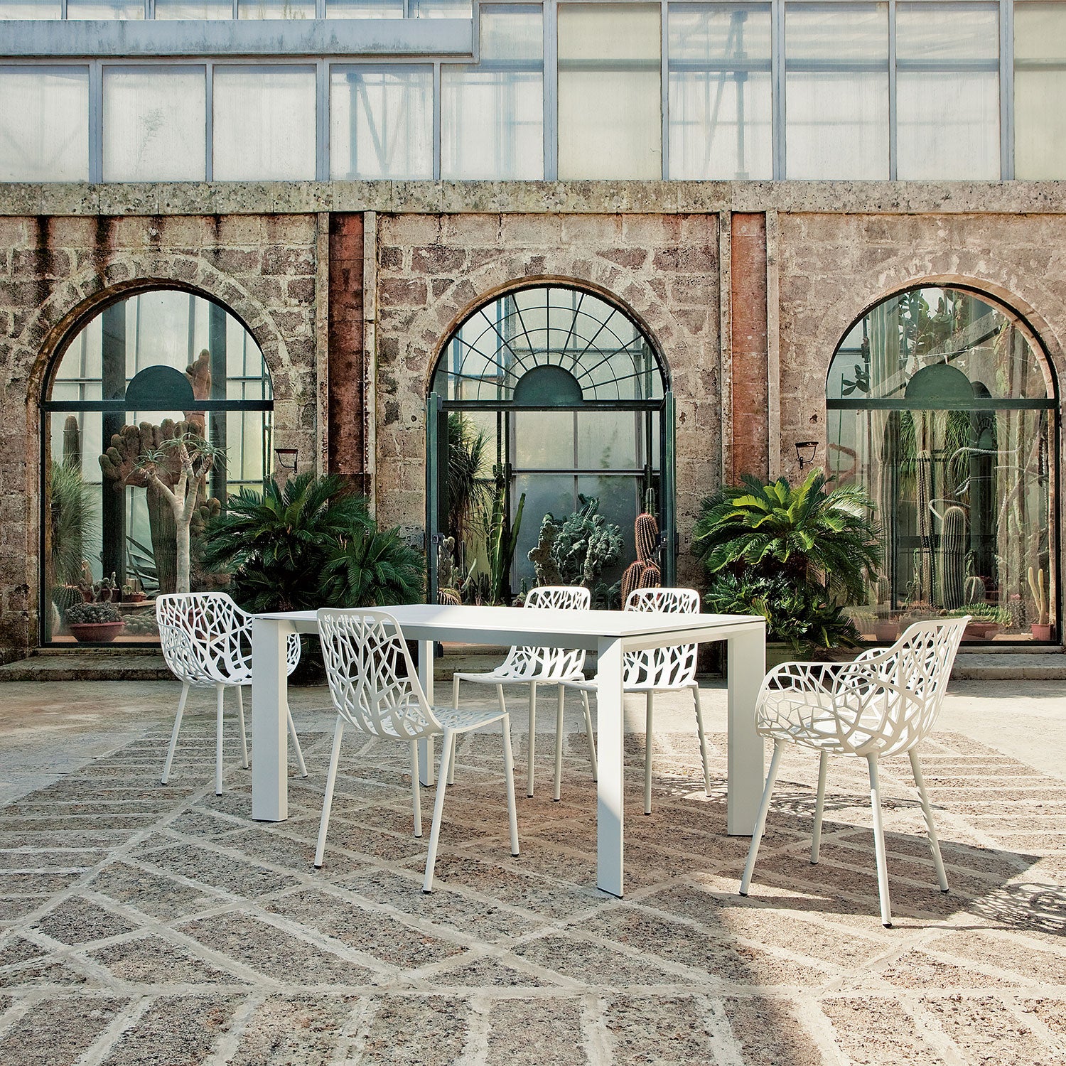 Forest Stol med armlæn Light Blue 