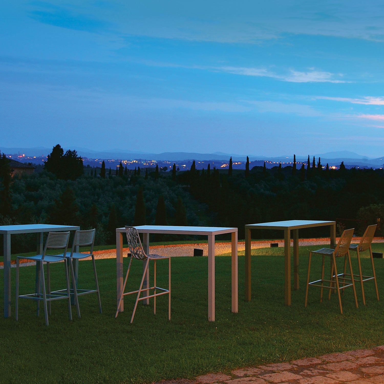 Rion barstol 65 cm med høj ryglæn White