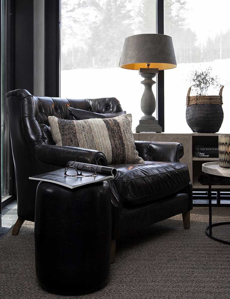 Lorenzo Sidebord 32 cm Sort