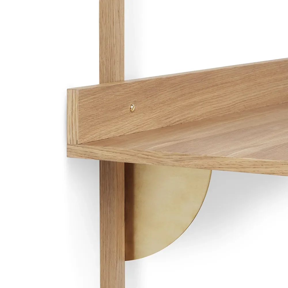 Ferm Living, Sector Vægmonteret skrivebord - Oak/Brass