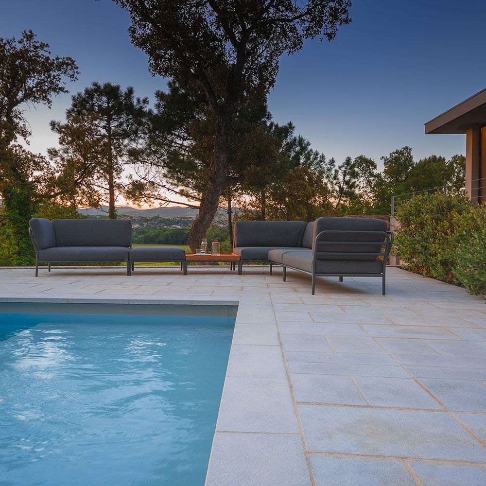 Level fodskammel 81x81 cm grå aluminium