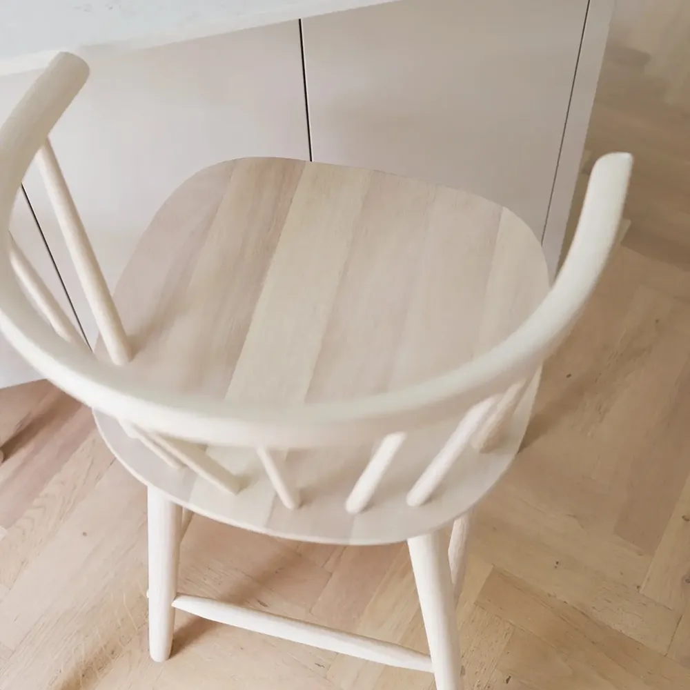 Carmen barstol hvidpigmenteret