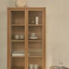 Reed Vitrineskab - Natural Oak