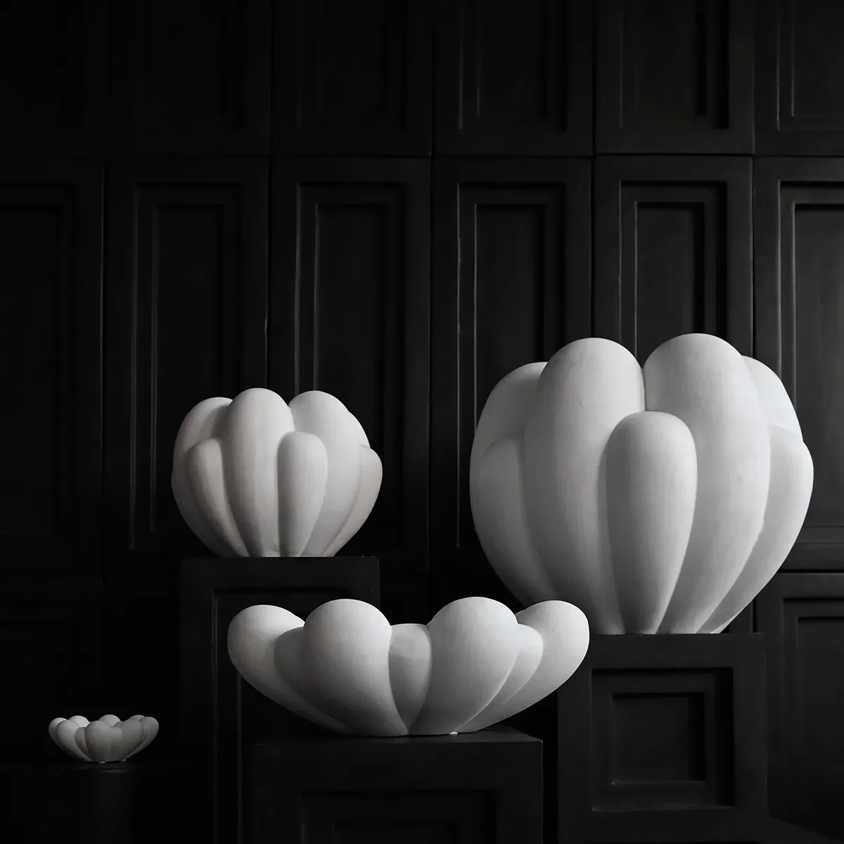 Håndlavet vase Bloom Big Bone White H44 cm
