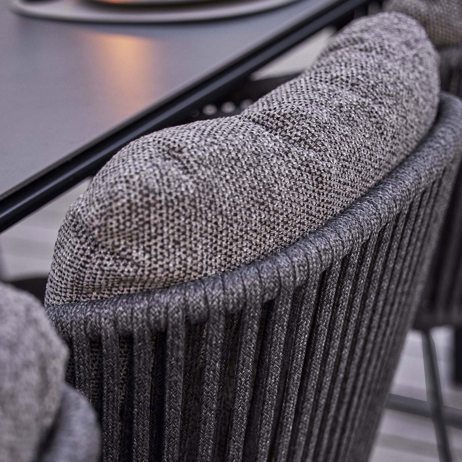 Moments Karmstol Mørkegrå