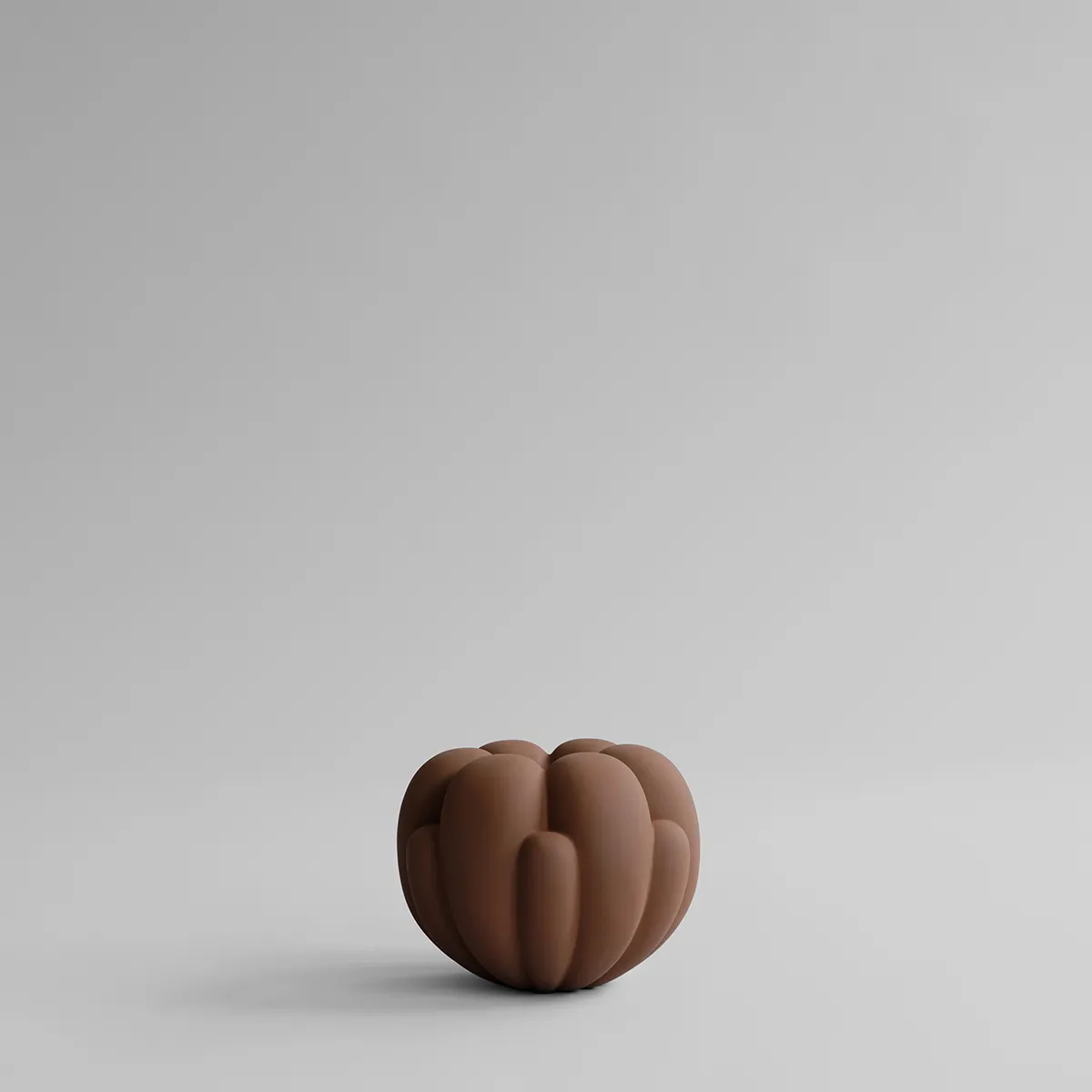 Håndlavet vase Bloom Petit Almond H18 cm