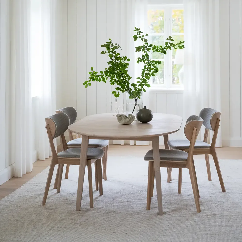 Kato spisebordsstol hvidkalket eg/gråbeige stof