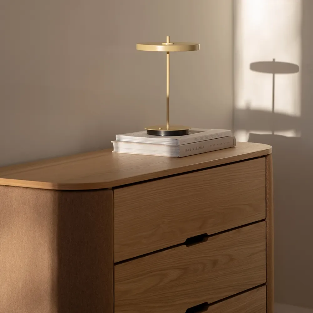 Asteria Move Monochrome Bærbar lampe Butter Yellow