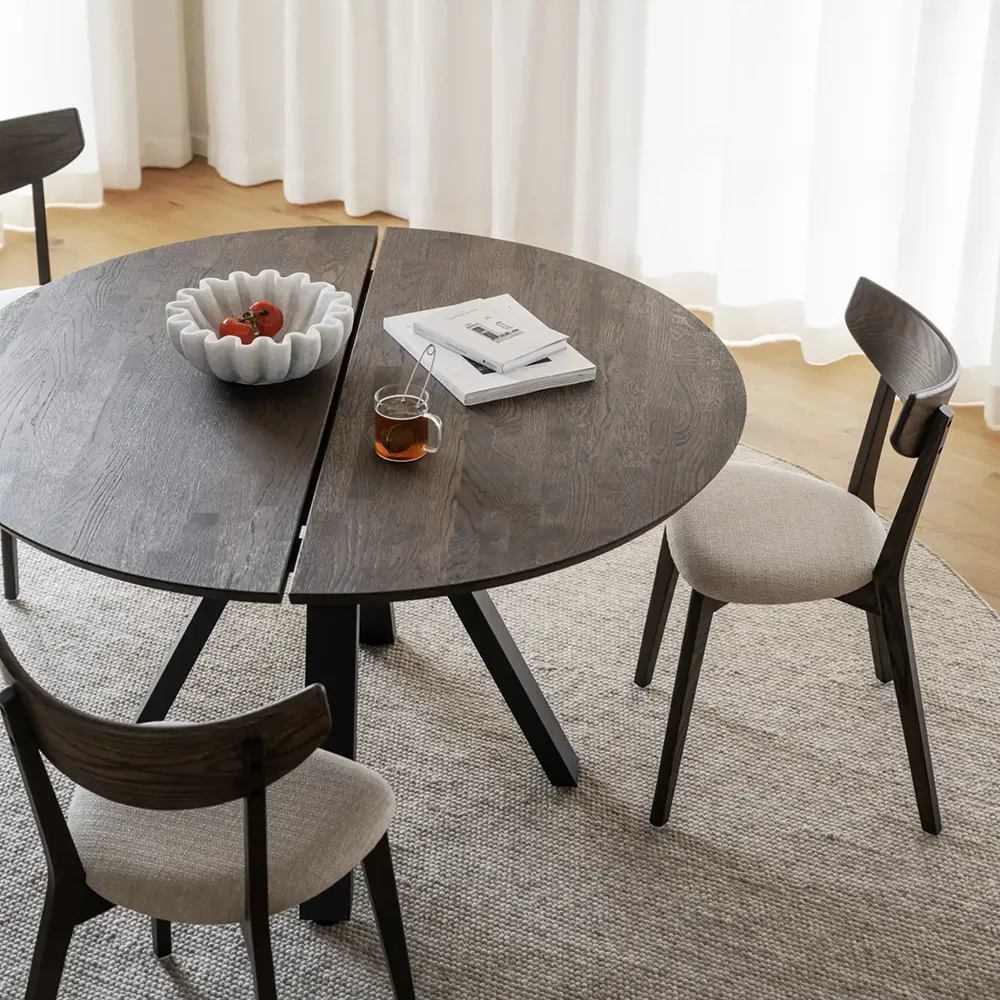 Ami spisebordsstol brun lakeret eg/beige stof