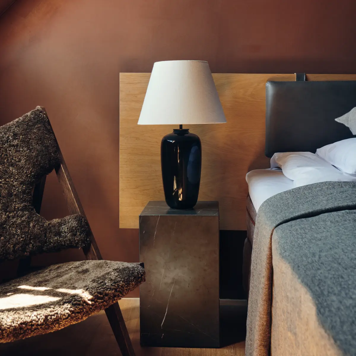 Torso Bordlampe Sort - H57 cm