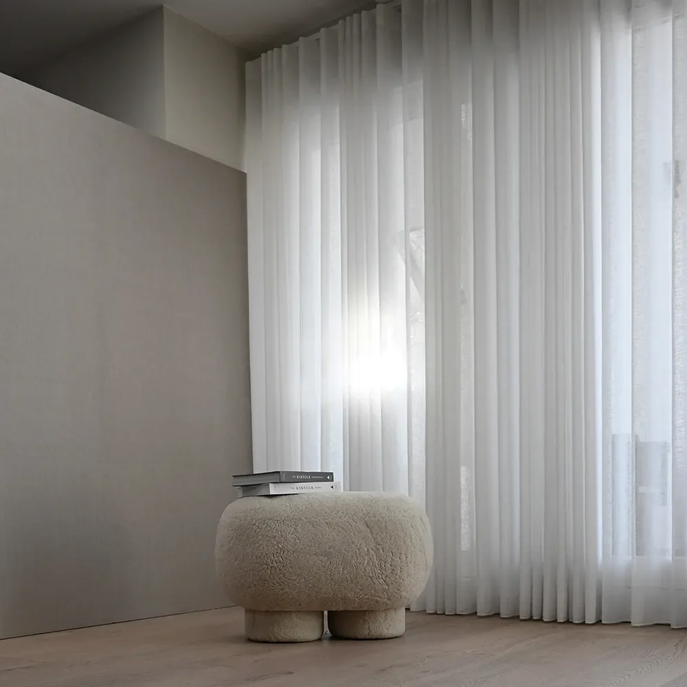 Big Foot Bænk, Petit - Fåreskind