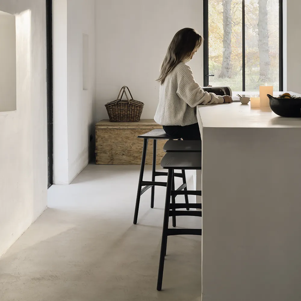 Osso Barstol Lav Sortlakeret eg