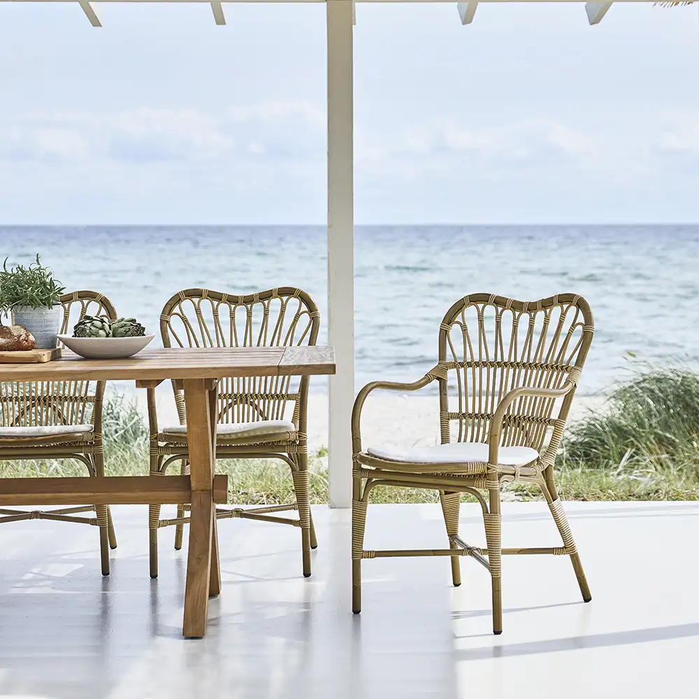 Margret armlænsstol i kunstflet antik