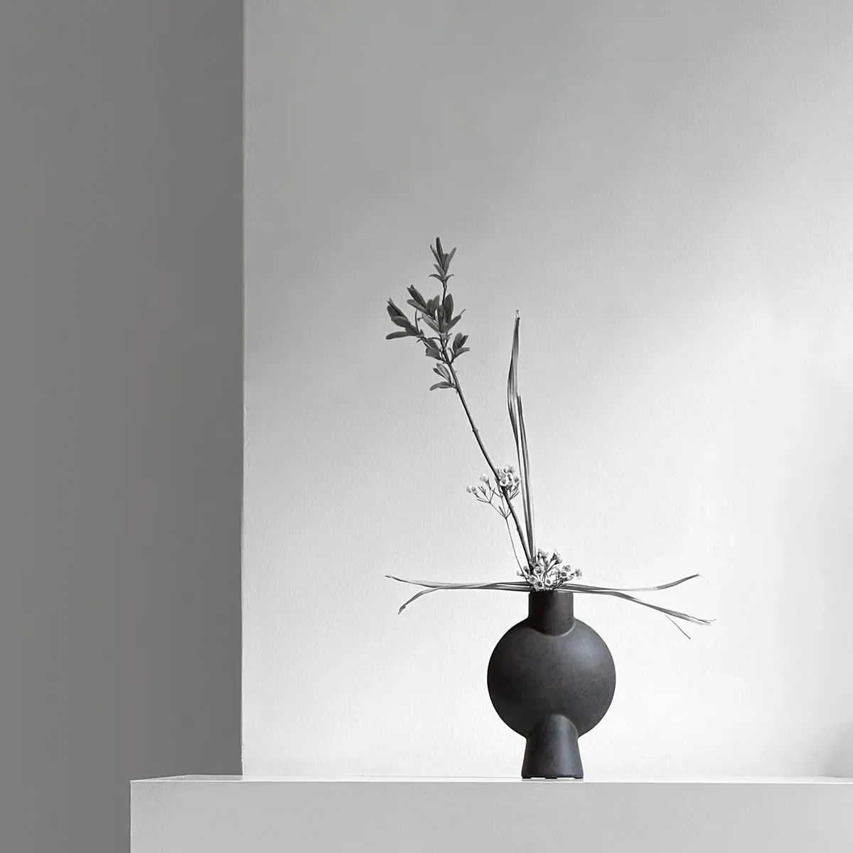 Håndmalet vase Sphere Bubl Mini Coffee H19 cm