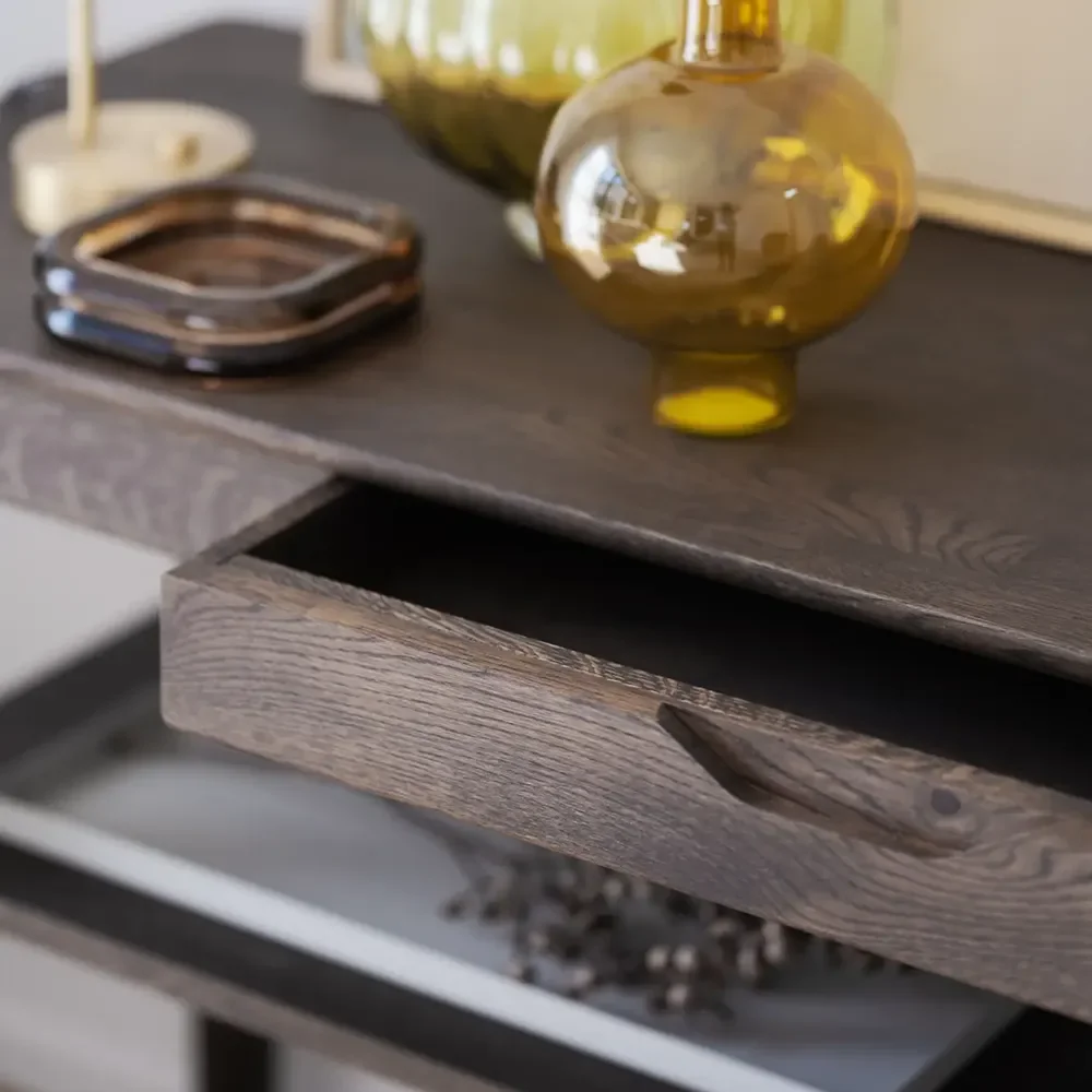 Markham konsolbord brun eg