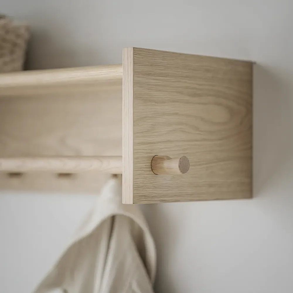 Hillmond hattehylde 80x28 cm hvidpigmenteret eg