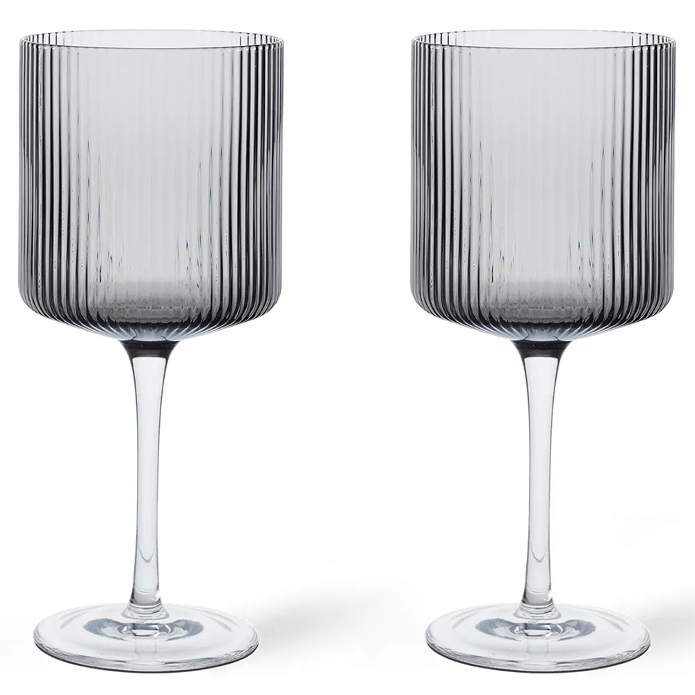 Ferm Living Ripple rødvinsglas 32,5 cl 2-pak Smoked grey