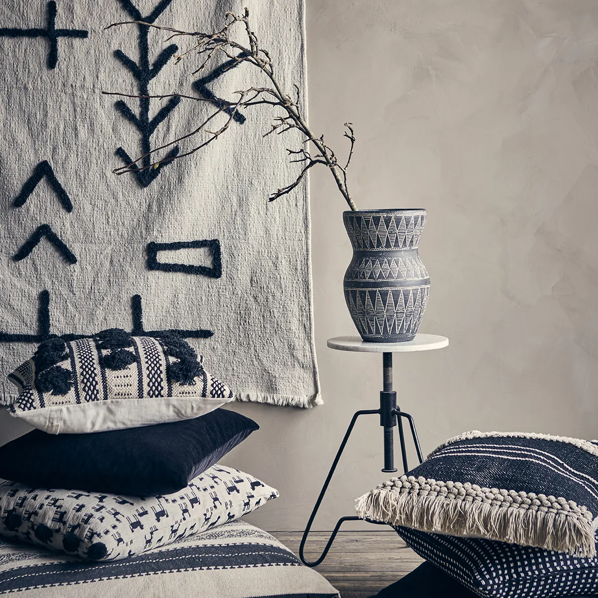  MILAN skammel sort Ø44 cm