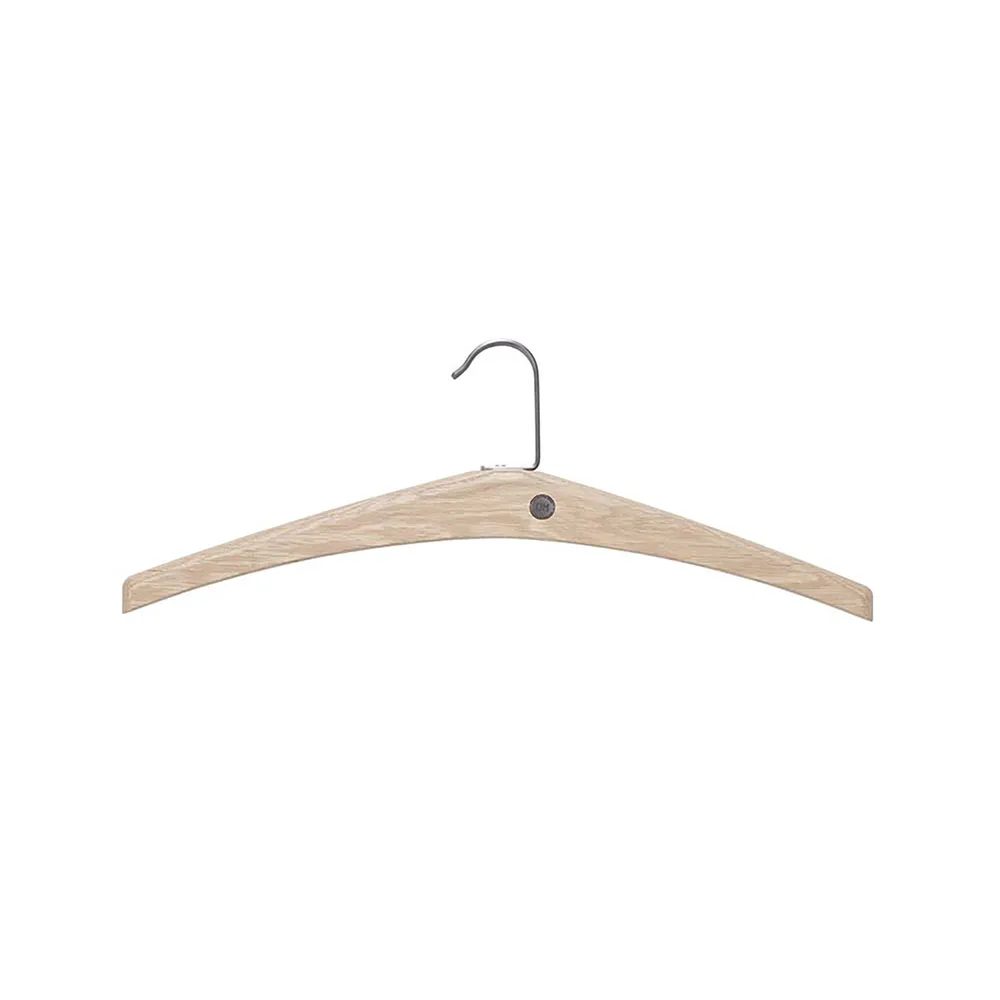 Tøjbøjle Celia fra Oscarssons Möbel i hvidolieret egetræ 17 x 46 cm skandinavisk design