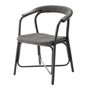 Noble lænestol i rattan sort