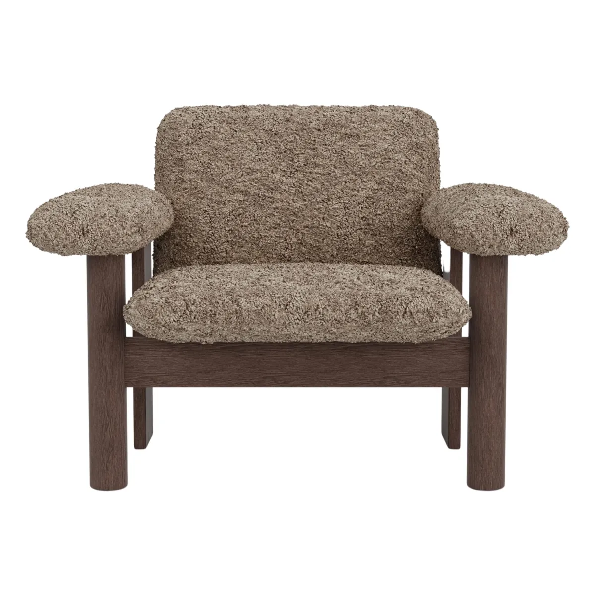 Brasilia loungestol helbetrukket, lav ryg, firbenet stel, mørkbejdset massiv eg, Sheepskin Nevotex Sahara