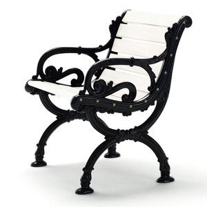 Byarum lænestol / stativ: sort / træ: hvidlakeret fyrretræ