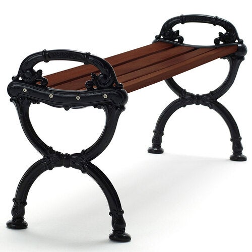 Byarum bænk / ender: sort træ: brunbejdset fyrretræ