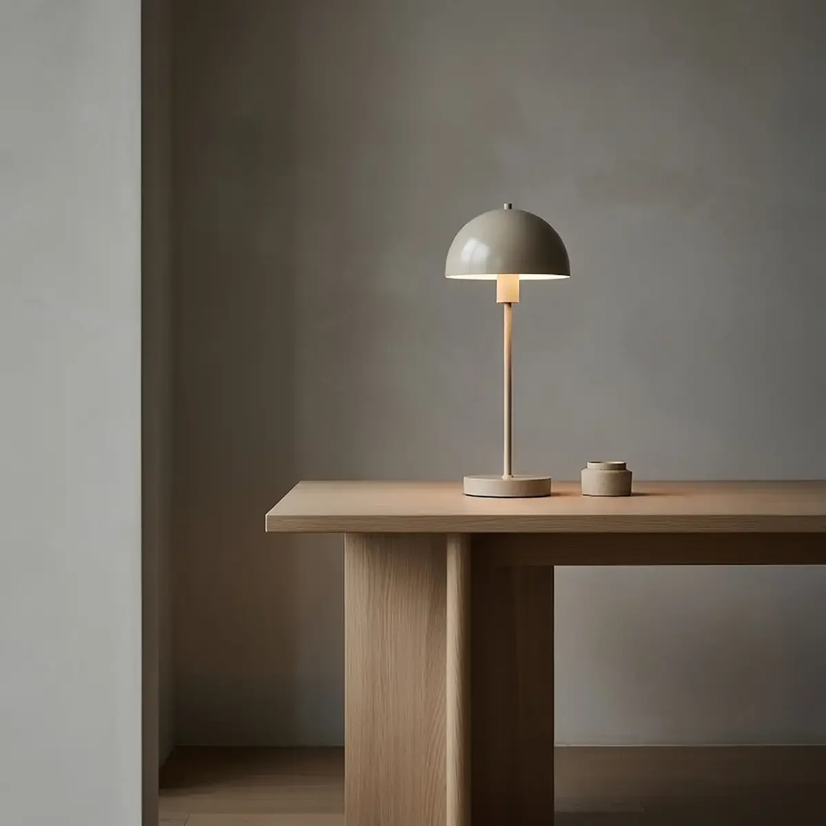 Vienda putty grey Bordlampe Ø19,5xH47,5 cm Metal