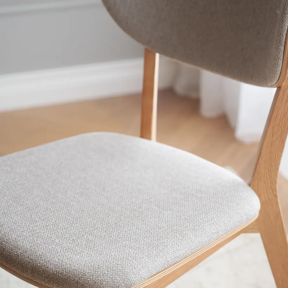 Kato spisebordsstol lakeret eg/gråbeige stof