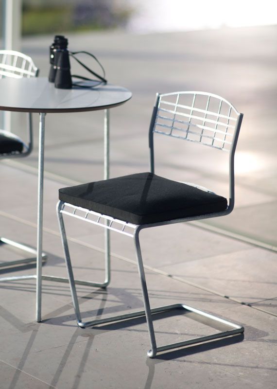 Bord High Tech 60 Hvid Laminat/Varmgalvaniseret Understel Grythyttan Stålmöbler