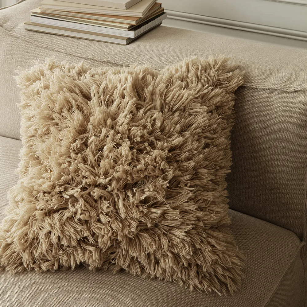 Håndvævet Pyntepude Meadow High Pile Light Sand