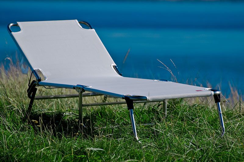 Amigo solseng i hvid aluminium/tekstilene