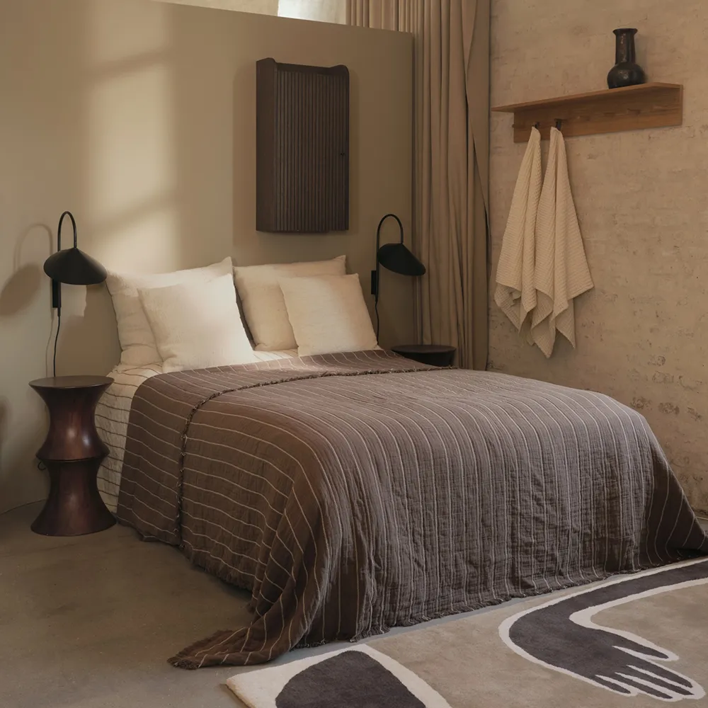 Aires Sengetæppe 160x240 cm Stone