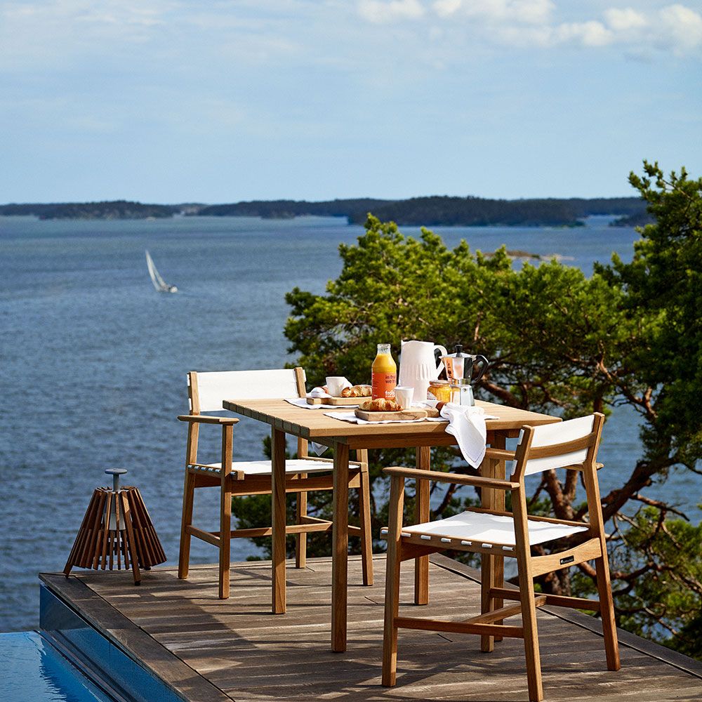 Djurö Spisebord Teak 100x85 Skargaarden