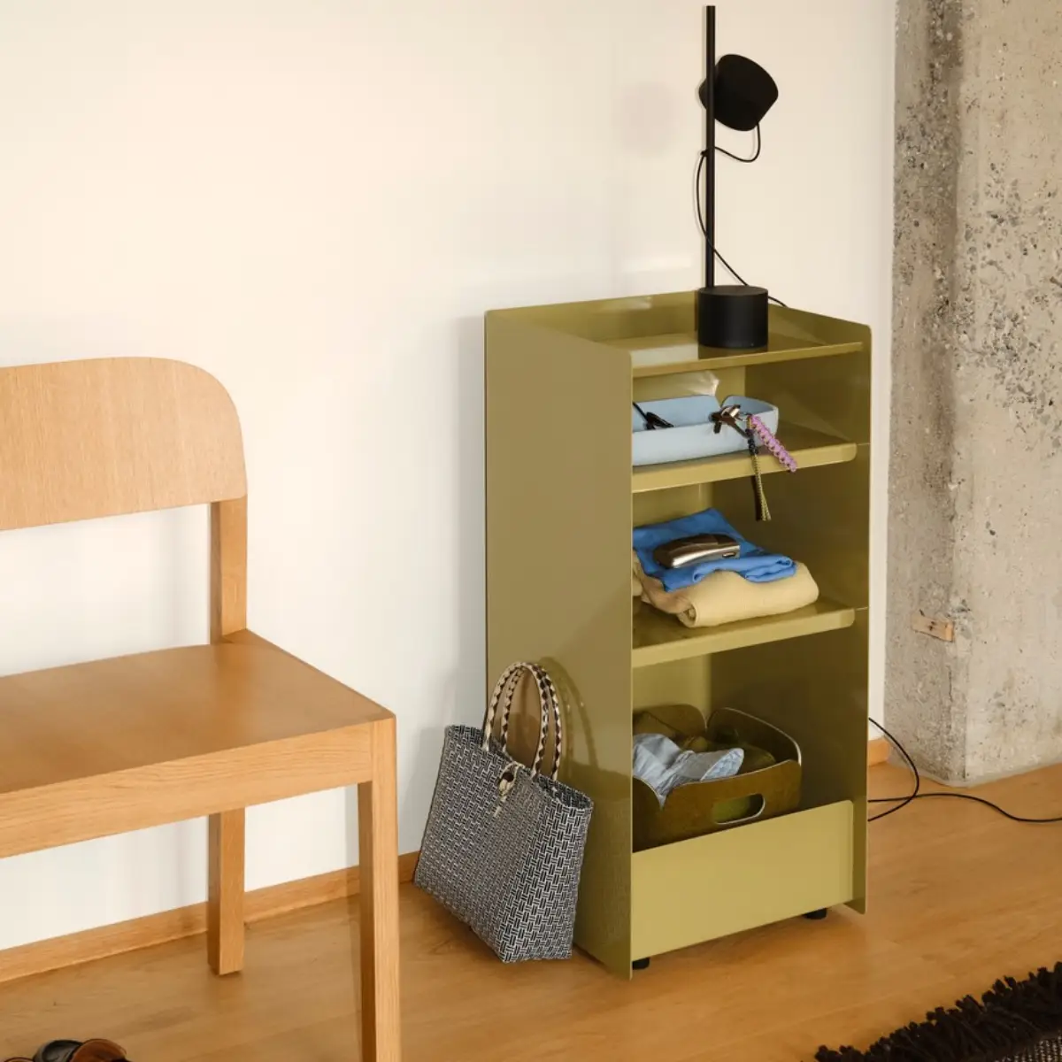 Folded Trolley højde 83,7 cm (udslået) – Mørk beige-grøn